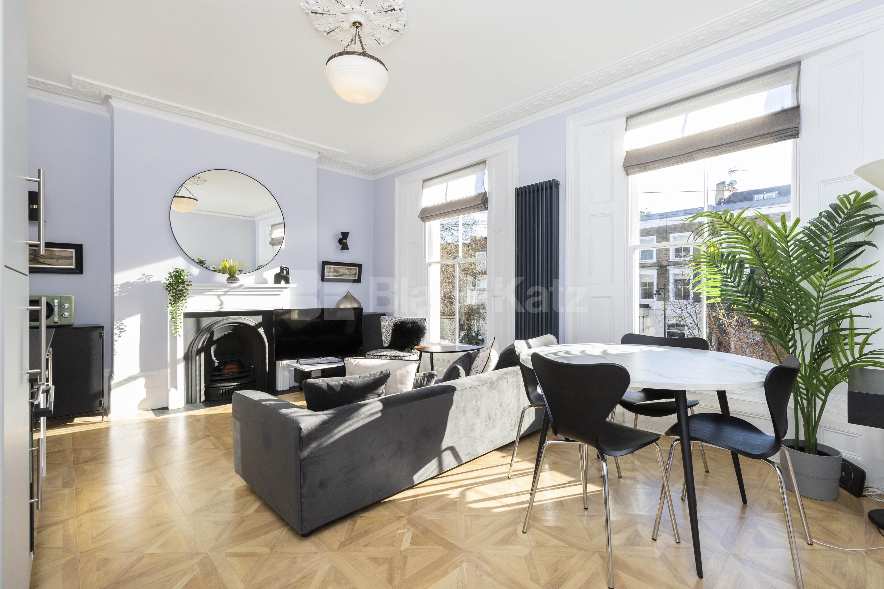 Refurbished 1 bedroom Property located in De Behaviors sought after roads  Almorah  Road, De Beauvoir N1